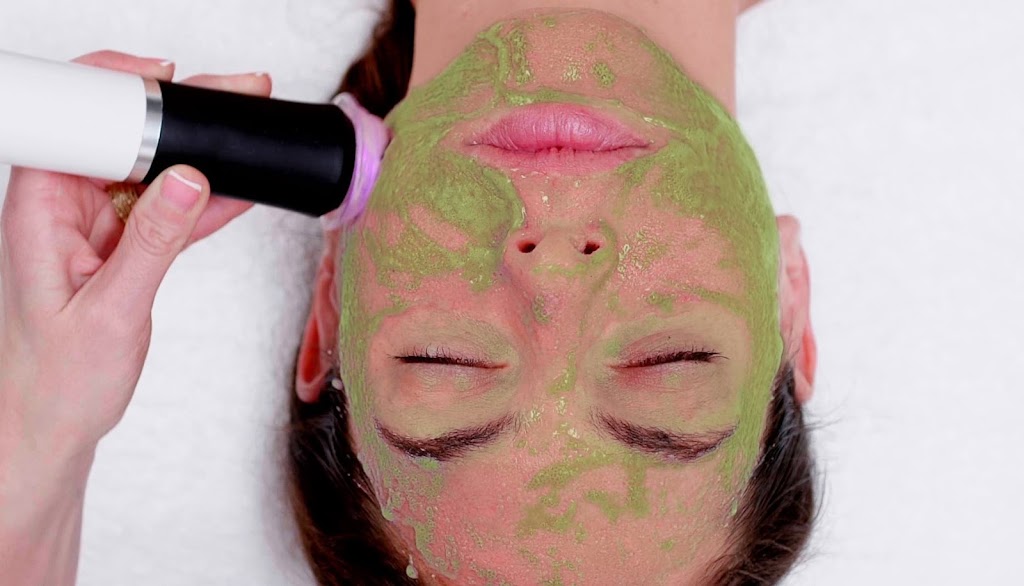 Sunnys Innovation Salon & Spa | 12478 80 Ave, Surrey, BC V3W 3A5, Canada | Phone: (604) 245-8344
