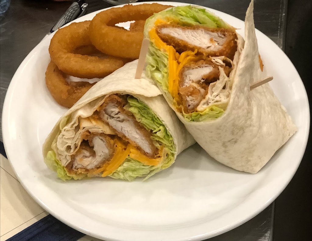 The Classics Diner | 1 Fairway Blvd, Bancroft, ON K0L 1C0, Canada | Phone: (613) 332-2815