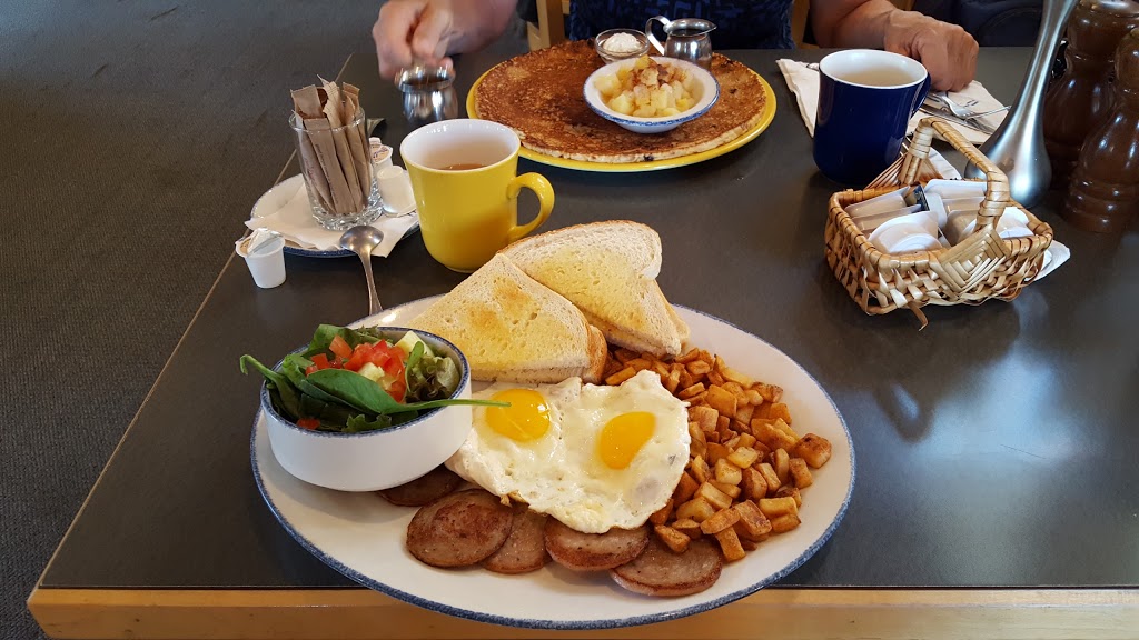 De Dutch Pannekoek House | Dilworth Centre, 2385 BC-97, Kelowna, BC V1X 4H9, Canada | Phone: (250) 868-5090