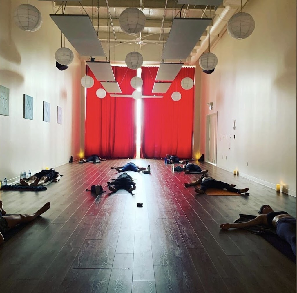 Power Yoga Canada Collingwood | 100 Pretty River Pkwy S, Unit 102, Collingwood, ON L9Y 5A4, Canada | Phone: (647) 222-1395