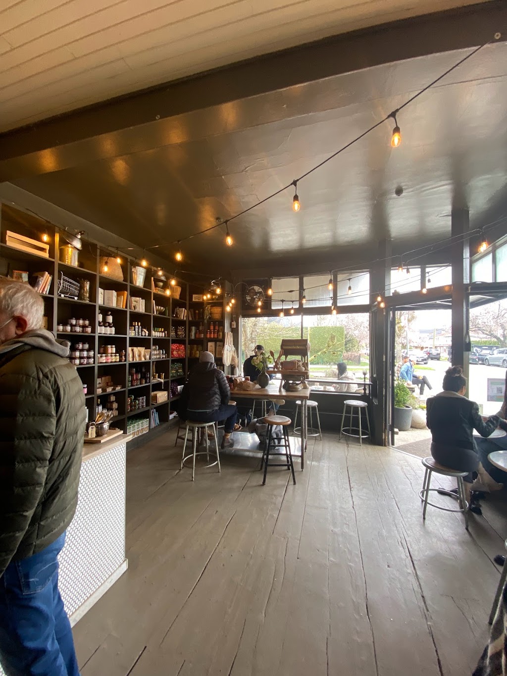 Le Marché St. George | 4393 St George St, Vancouver, BC V5V 4A3, Canada | Phone: (604) 565-5107
