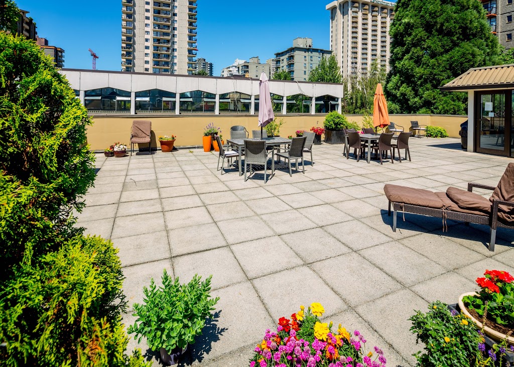 HI Vancouver Downtown Hostel | 1114 Burnaby St, Vancouver, BC V6E 1P1, Canada | Phone: (604) 684-4565
