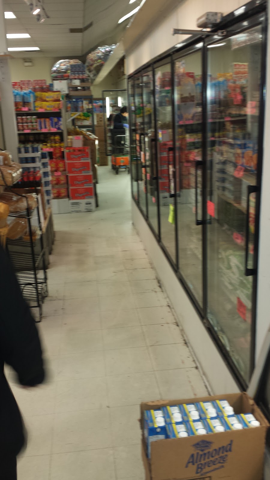 Banana Grove Market And Deli | 2705 E 22nd Ave, Vancouver, BC V5M 3G3, Canada | Phone: (604) 435-0646