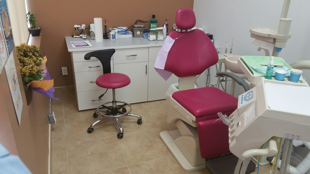 Denture & Dental Hygiene Clinic | 647 McCowan Rd, Scarborough, ON M1J 1K2, Canada | Phone: (416) 900-1894