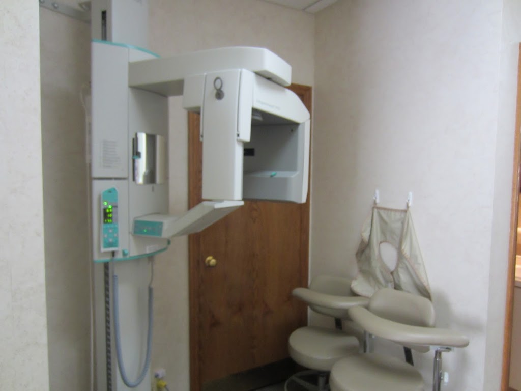 Country Hills Dentistry | 153 Country Hill Dr, Kitchener, ON N2E 2G7, Canada | Phone: (519) 578-5620