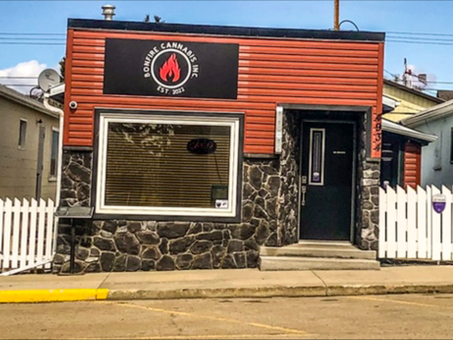 BONFIRE CANNABIS INC. | 4934 50 Ave, Bentley, AB T0C 0J0, Canada | Phone: (587) 679-4137