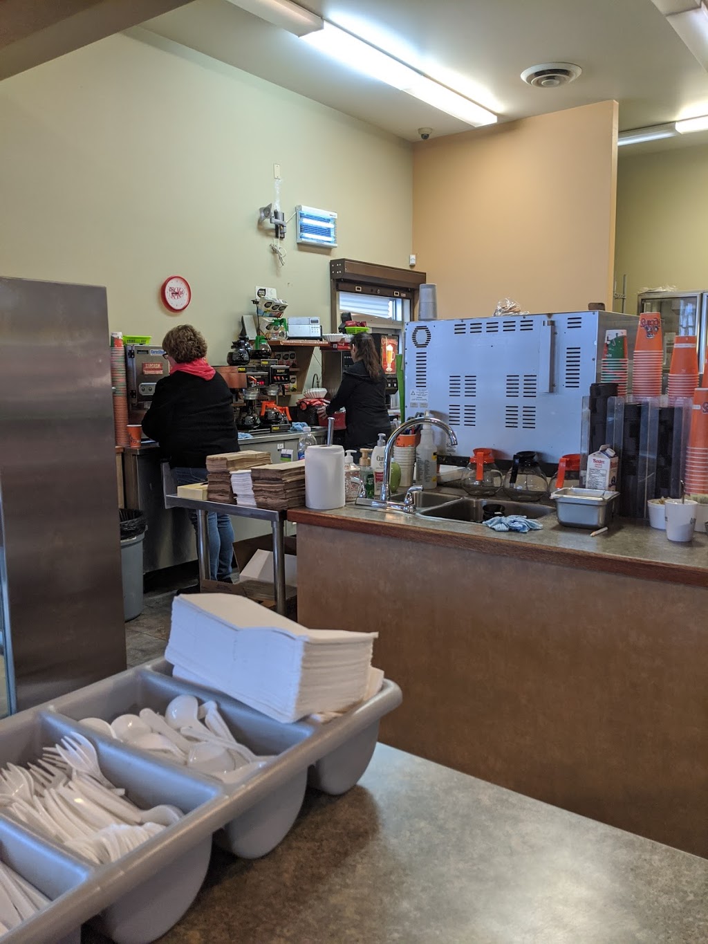 Robins Donuts | 1615 Shediac Rd, Moncton, NB E1A 7B3, Canada | Phone: (506) 855-9472