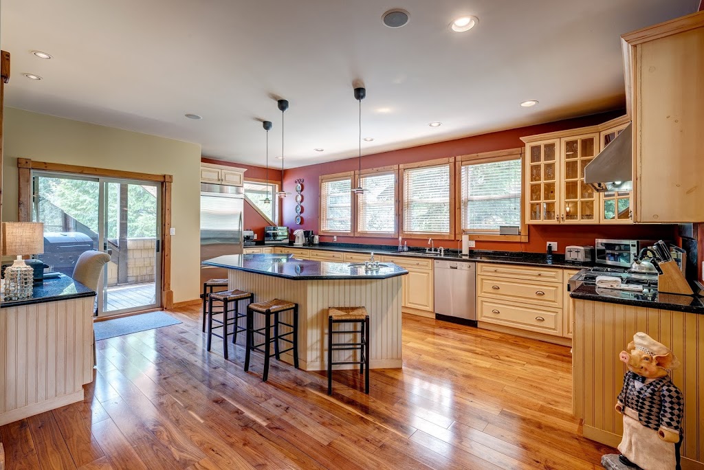 Whistler Revolution Cleaning | 4660 Blackcomb Way #404, Whistler, BC V0N 1B0, Canada | Phone: (604) 907-5479