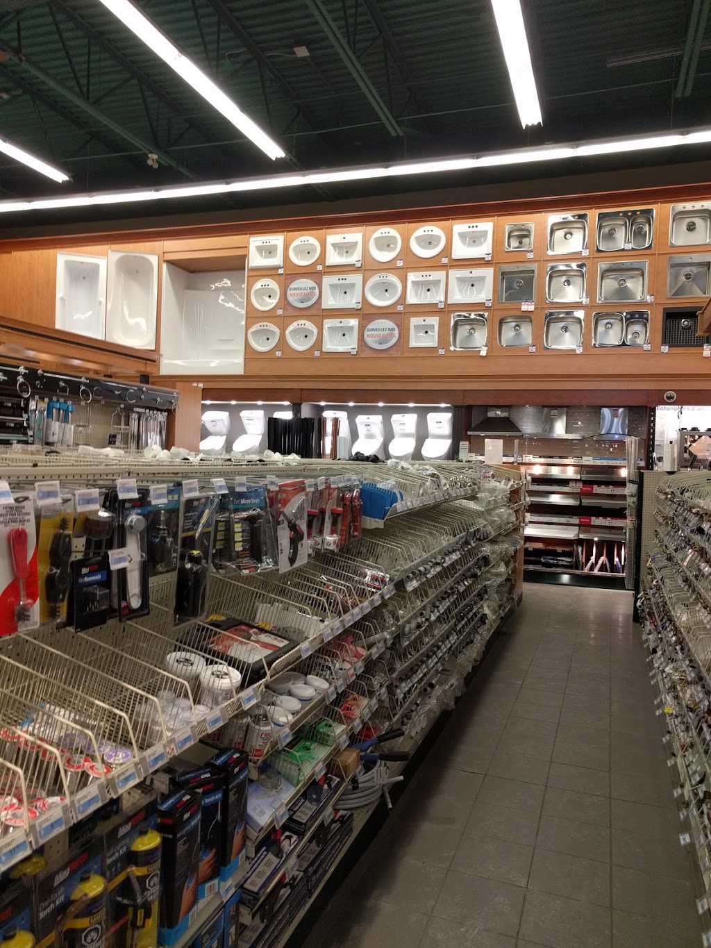 Canac | 376 Avenue Taniata, Saint-Romuald, QC G6W 5M6, Canada | Phone: (418) 839-0621