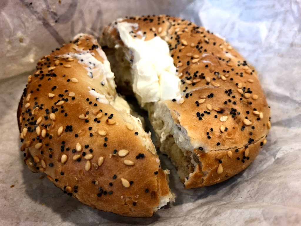 McDonalds | 300 Steeles Ave W, Thornhill, ON L4J 1A1, Canada | Phone: (905) 886-5200