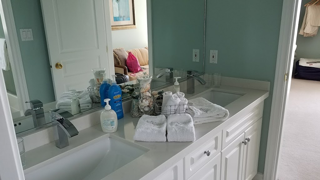 Star Of the Sea Bed and Breakfast by Elevate Rooms | 1107 Fir St, White Rock, BC V4B 4A7, Canada | Phone: (866) 387-7827