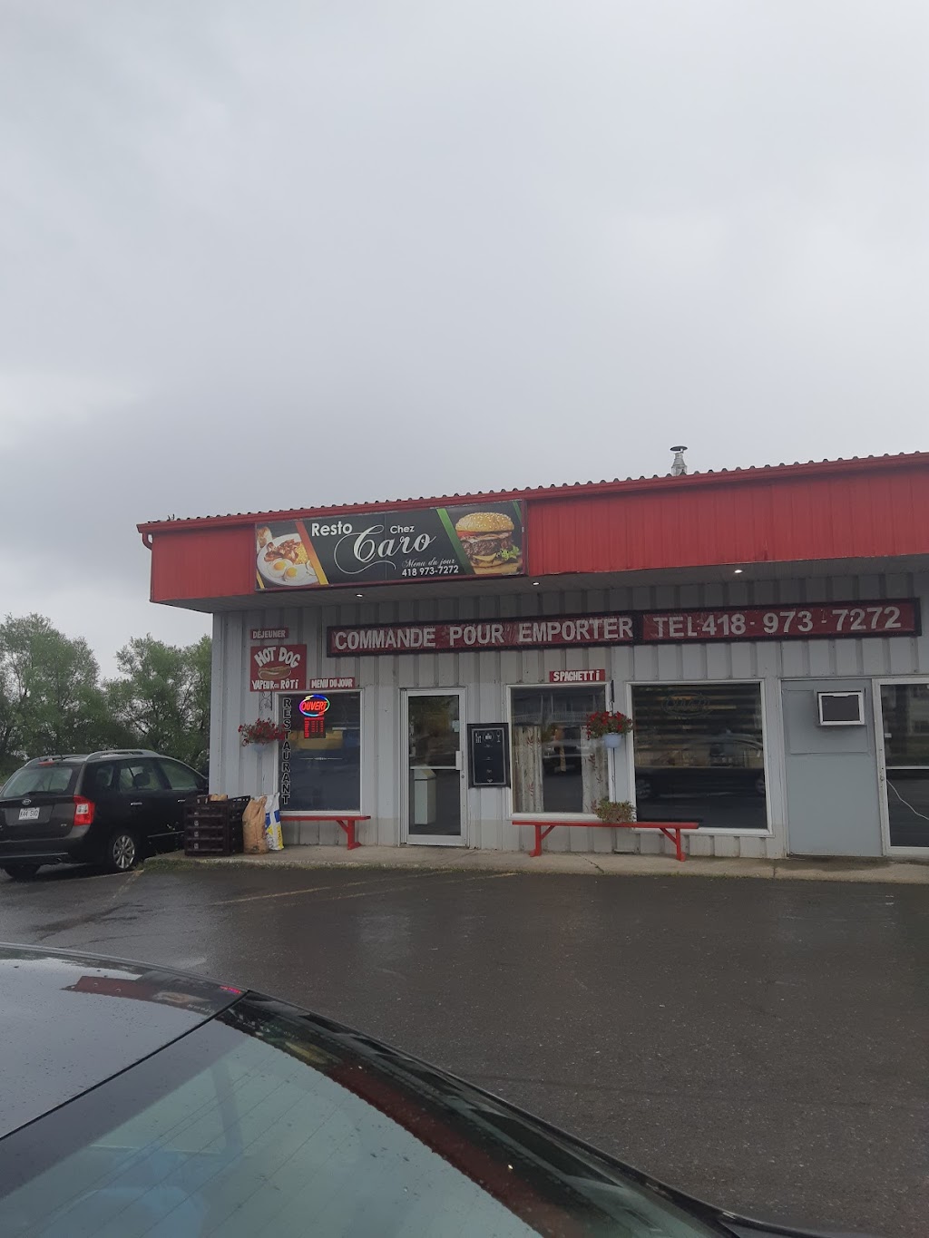 Resto Chez Caro | 281 route tadoussac, QC-172, Saguenay, QC G7H 5A8, Canada | Phone: (418) 973-7272