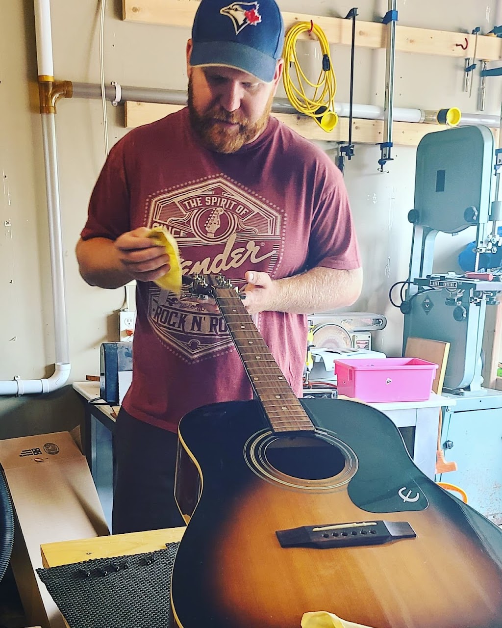 Selym Guitars | 37 Schreyer Dr, St Thomas, ON N5R 6G9, Canada | Phone: (226) 926-7266