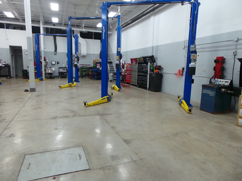 Vellas Auto Service Centre | 80 Carlauren Rd #7, Vaughan, ON L4L 7Z5, Canada | Phone: (905) 265-8420