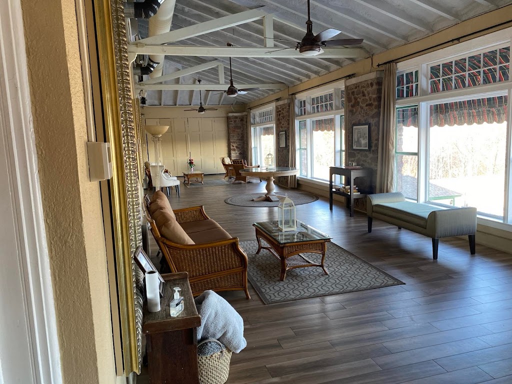 Pines Resort Hotel Golf Club | 111 Culloden Rd, Digby, NS B0V 1A0, Canada | Phone: (902) 245-4104
