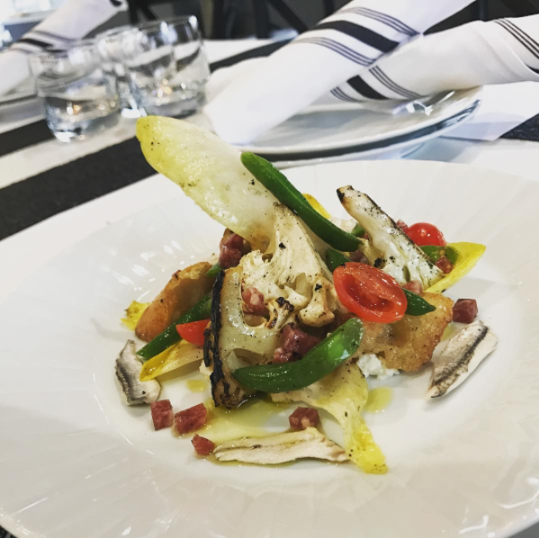 Bistro 7501 | 7501 Keele St, Concord, ON L4K 1Y2, Canada | Phone: (905) 597-2757
