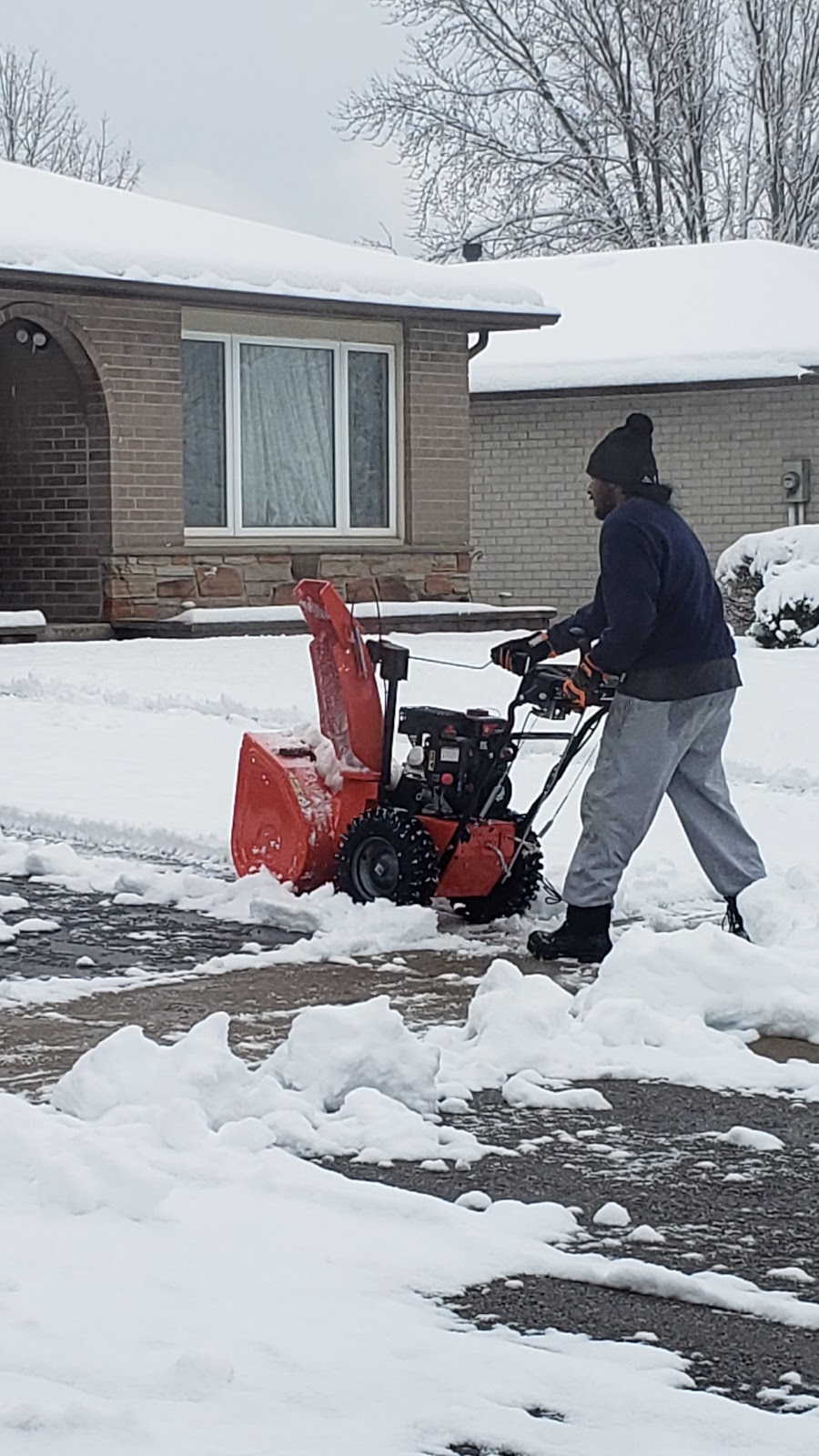 SANZ PROPERTY SERVICES | 1210 Duignan Cres, Milton, ON L9E 1C2, Canada | Phone: (647) 572-4542