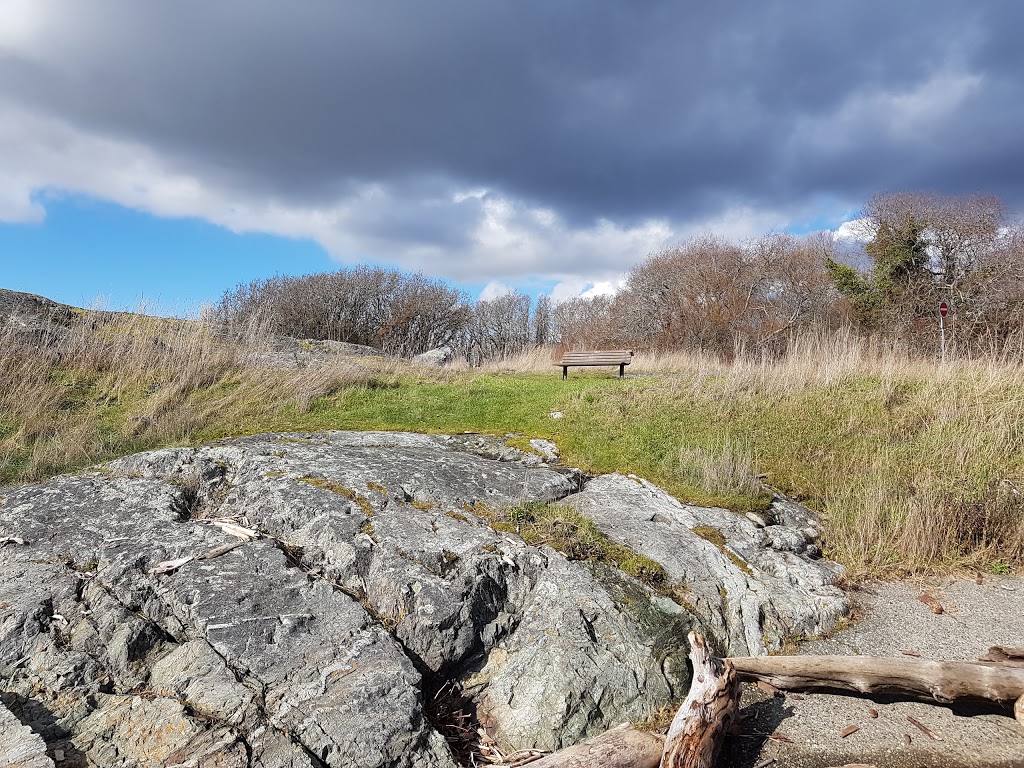 Uplands Park | 3040 Beach Dr, Victoria, BC V8R 6K7, Canada | Phone: (250) 598-3311