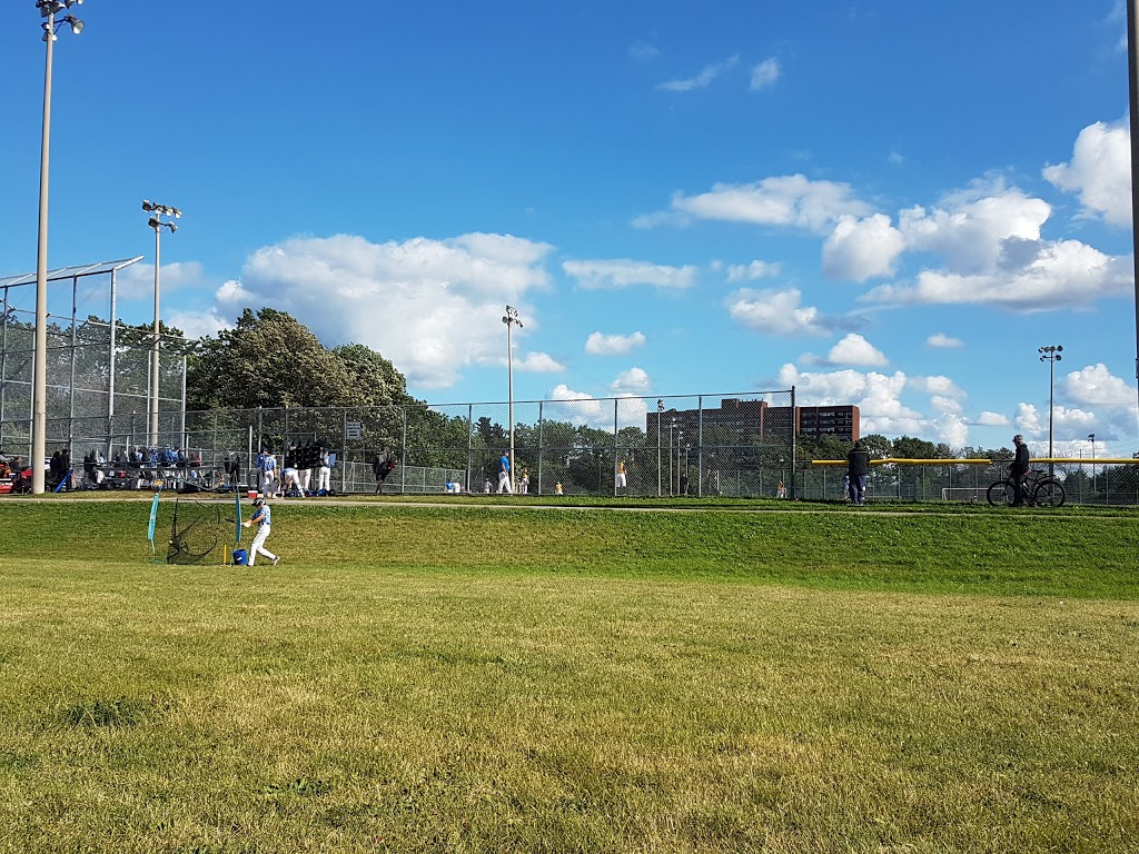 South Common Park | 3501 Glen Erin Dr, Mississauga, ON L5L 2E9, Canada | Phone: (905) 615-4311