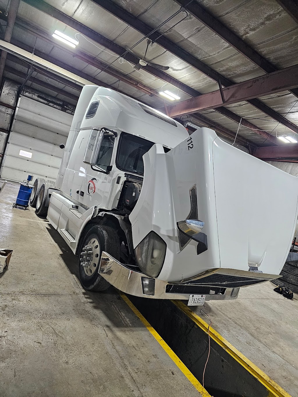 Blueking Truck and Trailer Repairs Inc. | 6818 Colonel Talbot Rd, London, ON N6L 1J2, Canada | Phone: (519) 933-5519