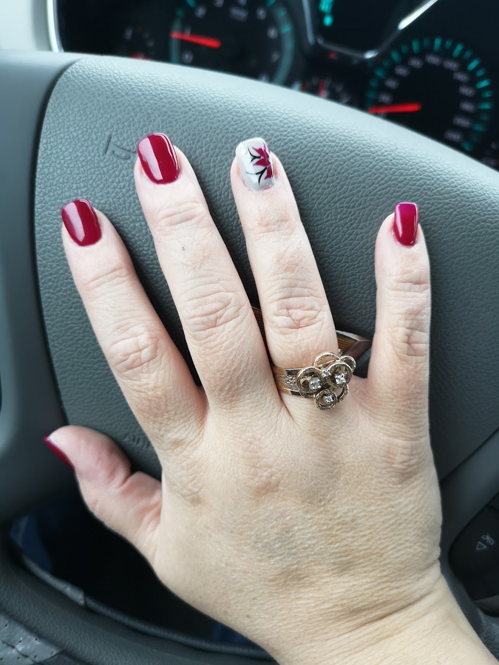 Regal Nails, Salon & Spa | 1001 Rue des Migrateurs, Lachenaie, QC J6V 0A8, Canada | Phone: (450) 657-9545