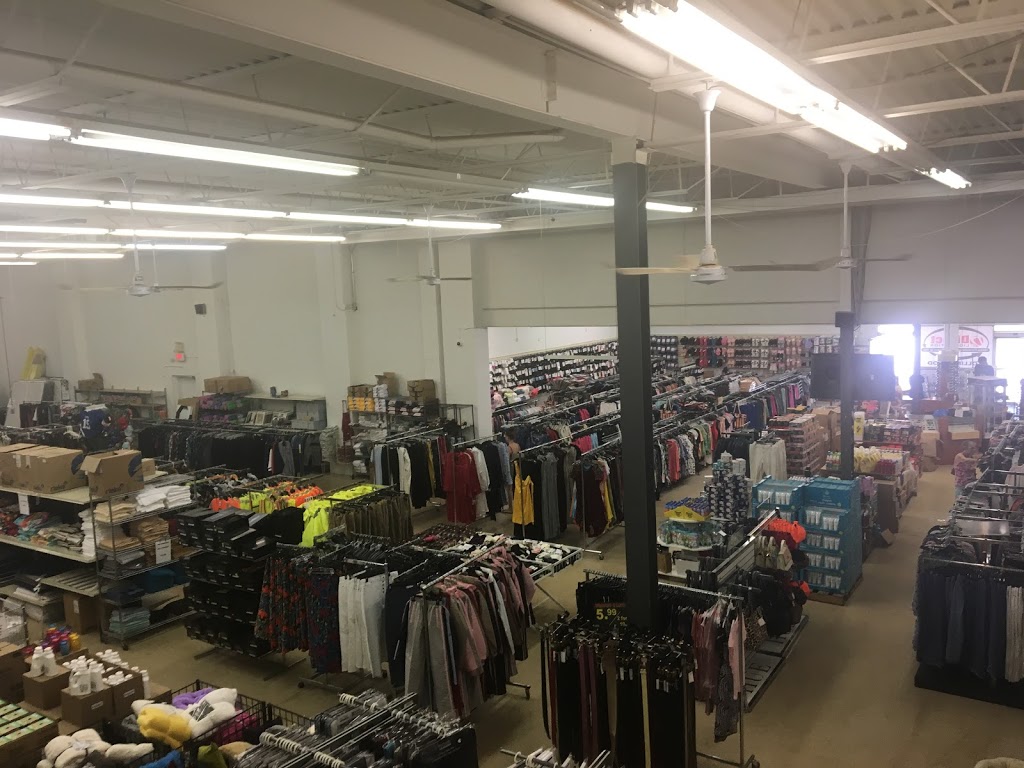 Direct Liquidation | shopping mall | 479 Hume St, Collingwood, ON L9Y 1W8, Canada | 7054438331 OR +1 705-443-8331