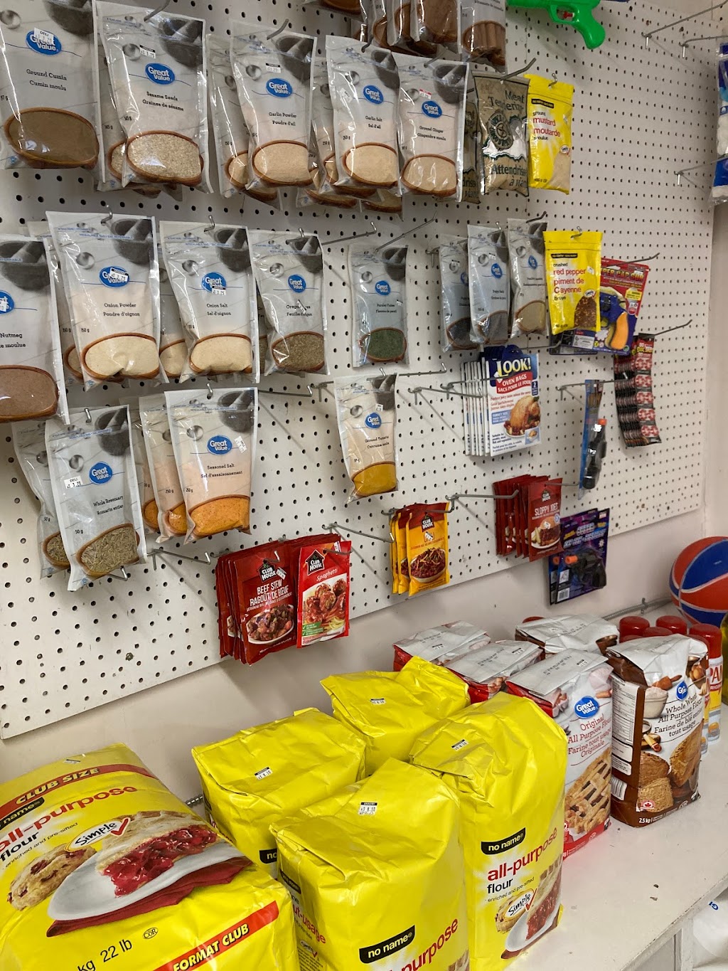 Van & Dans General Store | 44 Main Ave NW, Glenwood, AB T0K 2R0, Canada | Phone: (403) 626-3212