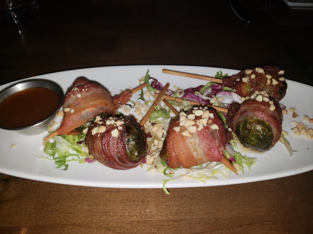 Martinis Bar & Patio | 2980 King St E, Kitchener, ON N2A 1A9, Canada | Phone: (519) 893-6570