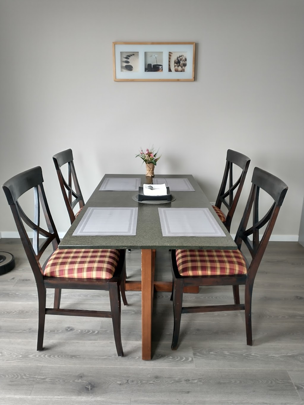 Livingston Lodge | Lucas Manor NW, Calgary, AB T3P 1H9, Canada | Phone: (825) 438-6868