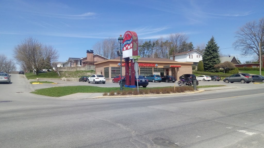 Restaurant La Belle Province | 97 Chemin de la Grande-Côte, Boisbriand, QC J7G 1C4, Canada | Phone: (450) 433-1033