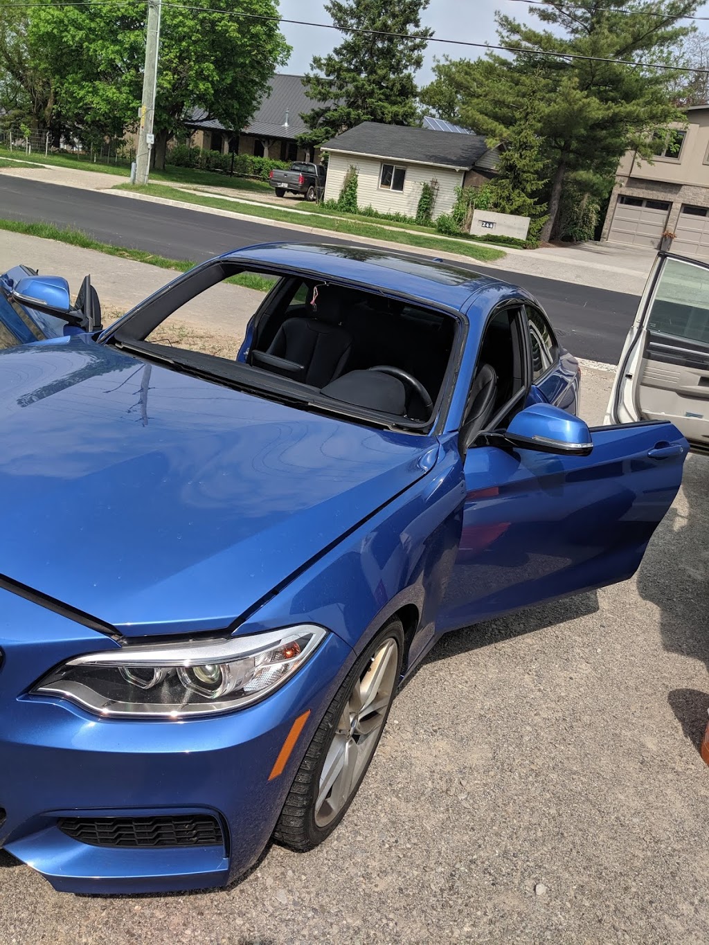 GTAuto Glass | 1284 Gordon St Unit 208, Guelph, ON N1L 0M8, Canada | Phone: (905) 749-4911