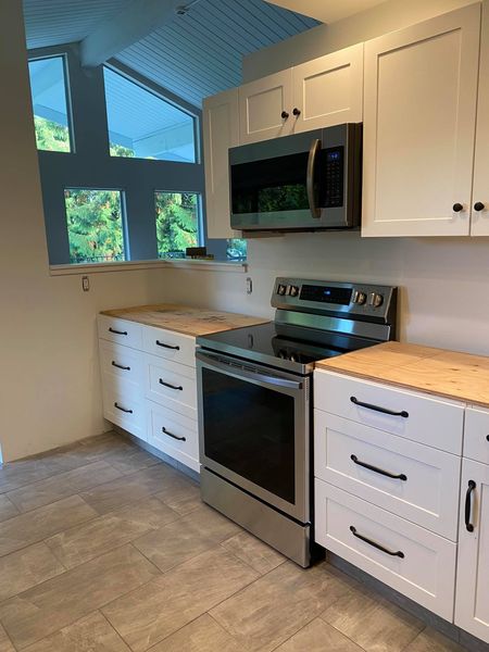 Mayne Island Kitchen and Bath inc. | 545 Glen Echo Rd, Mayne Island, BC V0N 2J2, Canada | Phone: (250) 539-8142
