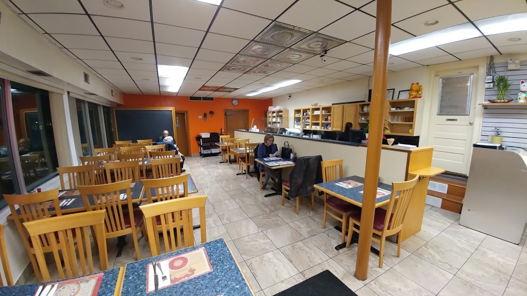 Gar Won Chinese Restaurant | 5709 Tecumseh Rd E, Windsor, ON N8T 1E1, Canada | Phone: (519) 945-6888