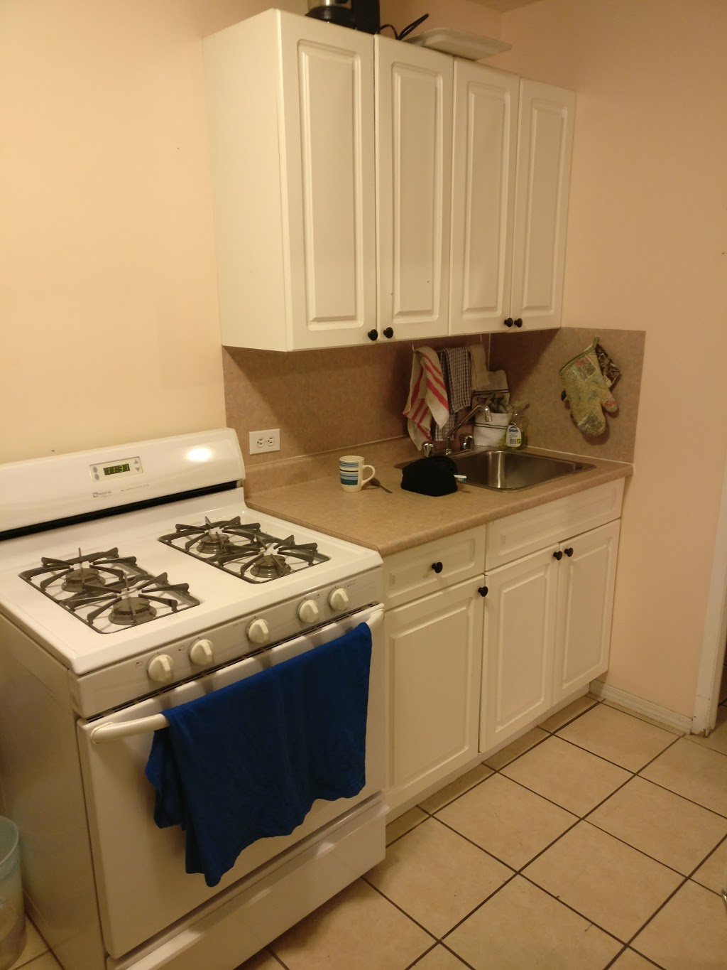 Edgewater Motel | 3833 Skaha Lake Rd, Penticton, BC V2A 6G8, Canada | Phone: (250) 492-4337