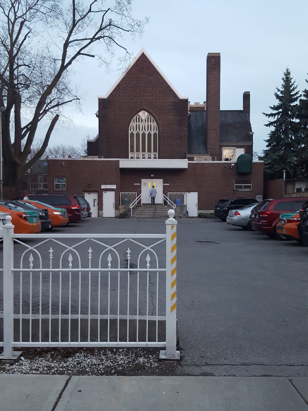 Jami Mosque Toronto | 56 Boustead Ave, Toronto, ON M6R 1Y9, Canada | Phone: (416) 769-1192