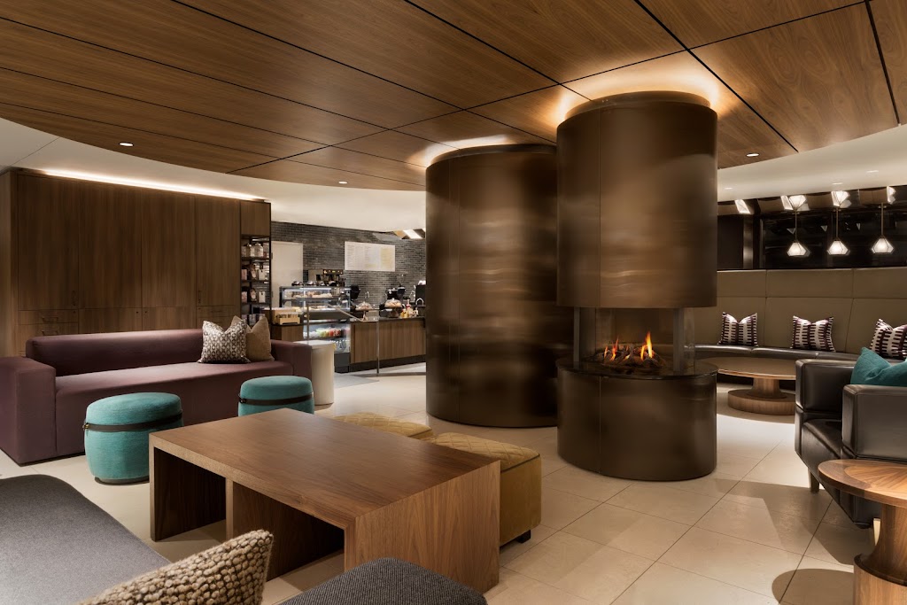 Kréma | 900 Boulevard René-Lévesque O, Montréal, QC H3B 4A5, Canada | Phone: (514) 954-2243
