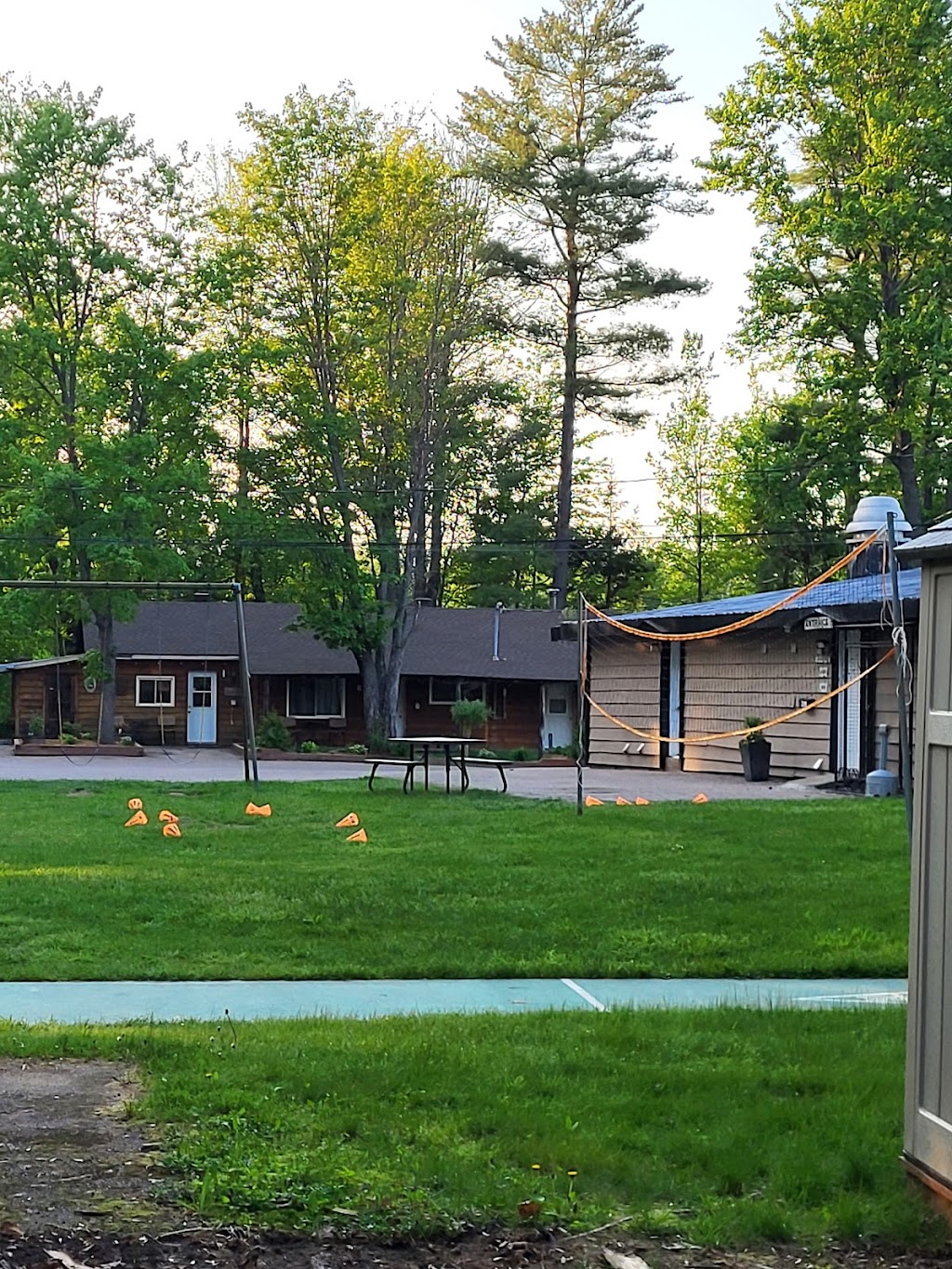 Pine Ridge Park Campground & Rustic Cabin Rental | 419 River Dr, Pembroke, ON K8A 6W7, Canada | Phone: (888) 746-3743