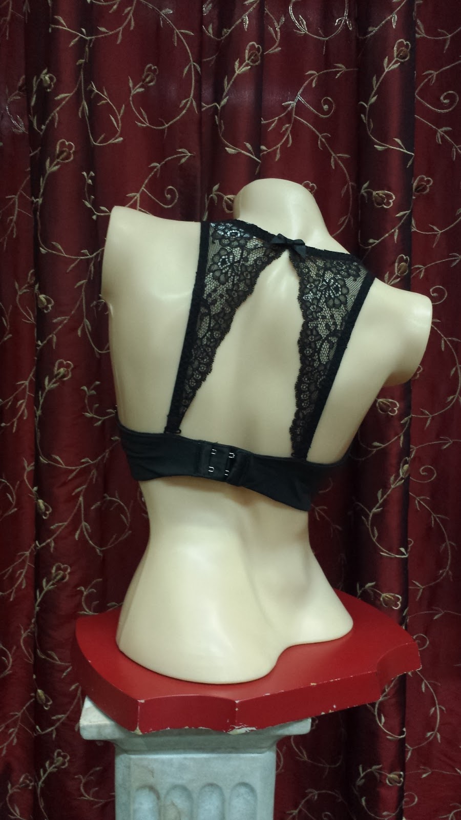 Boutique Creations Micheline | 63 Rue Notre-Dame Ouest, Thetford Mines, QC G6G 1J4, Canada | Phone: (418) 335-6004