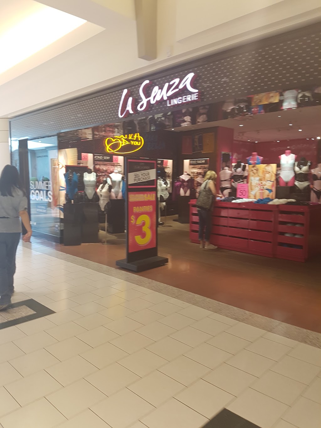 La Senza | 111st St. &, 51 Ave NW, Edmonton, AB T6H 4M6, Canada | Phone: (780) 670-2438