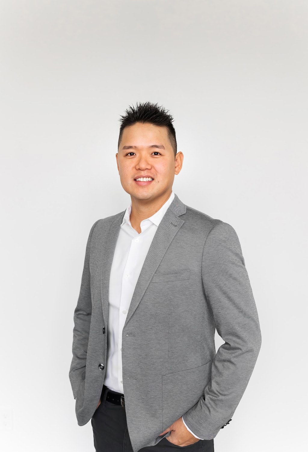 Michael Pham - Realtor London ON | 931 Oxford St E, London, ON N5Y 3K1, Canada | Phone: (519) 933-7079