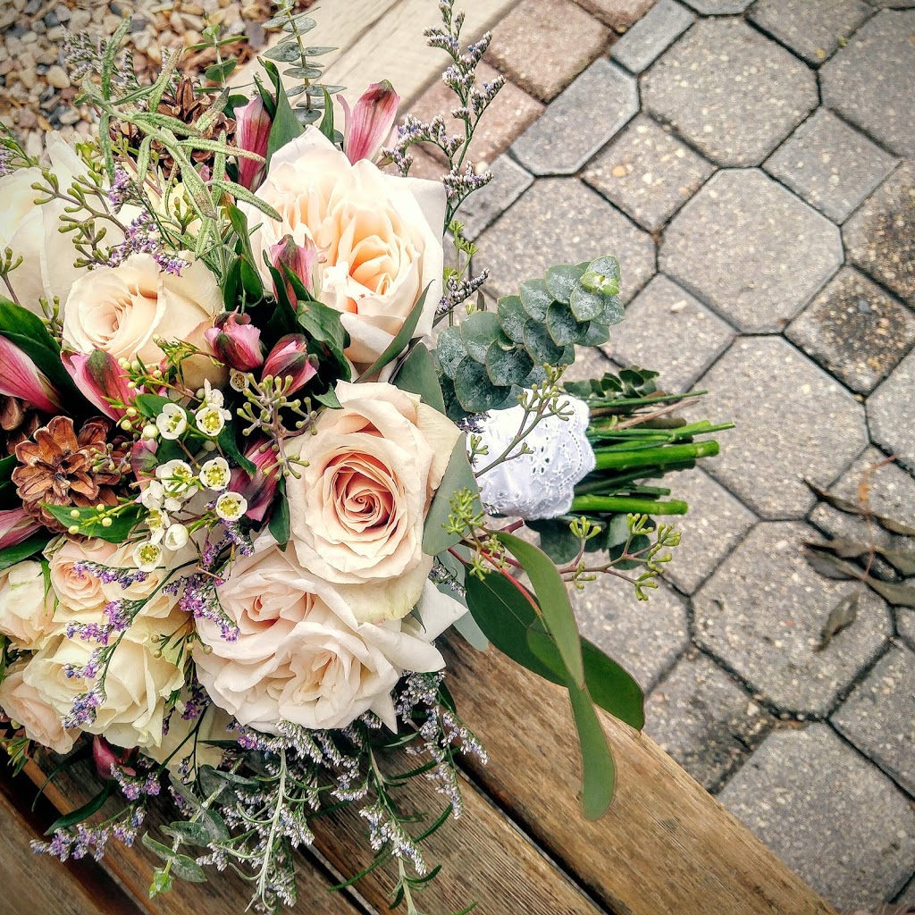 Lumsden Florist etc. | box 1142; 345 James Street North, Lumsden, SK S0G 3C0, Canada | Phone: (306) 731-2424