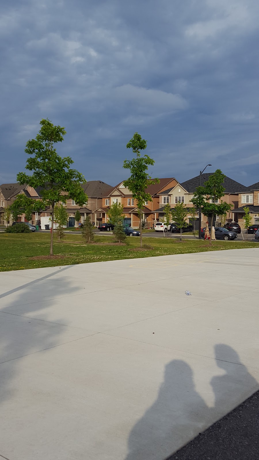 McCracken Community Park | 5510 0N5 Velda Rd, Mississauga, ON L5M 0N4, Canada