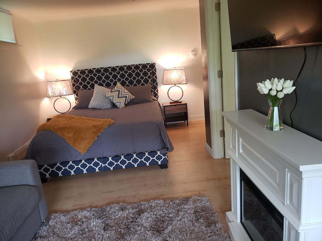 Fundys Lighthouse Cottage | 141 Marys Point rd, Co, NB E4H 2M7, Canada | Phone: (506) 232-3059