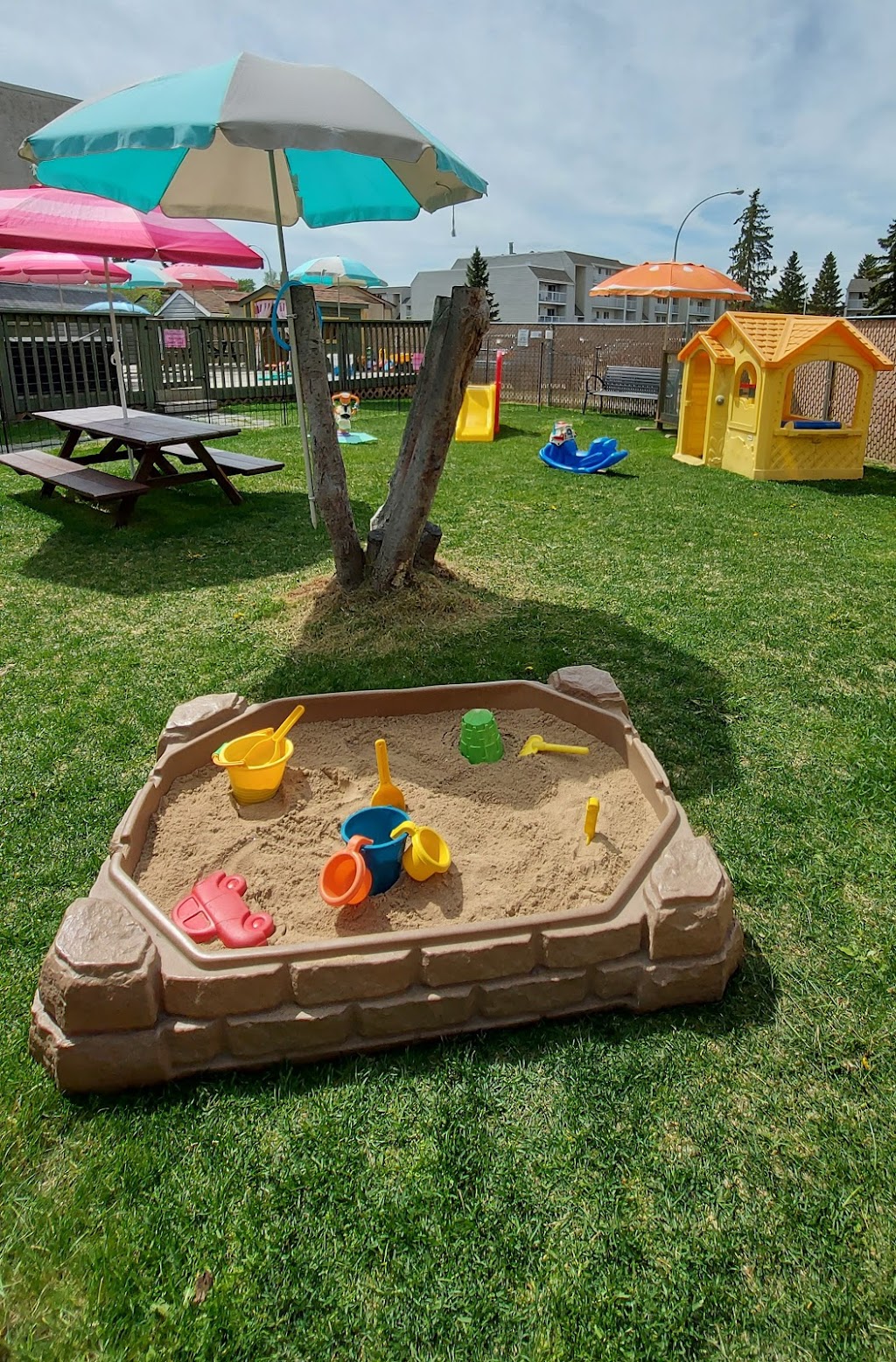 Brite Beginnings Early Learning & Childcare Centre | 11120 28 Ave NW, Edmonton, AB T6J 4M2, Canada | Phone: (780) 437-4082