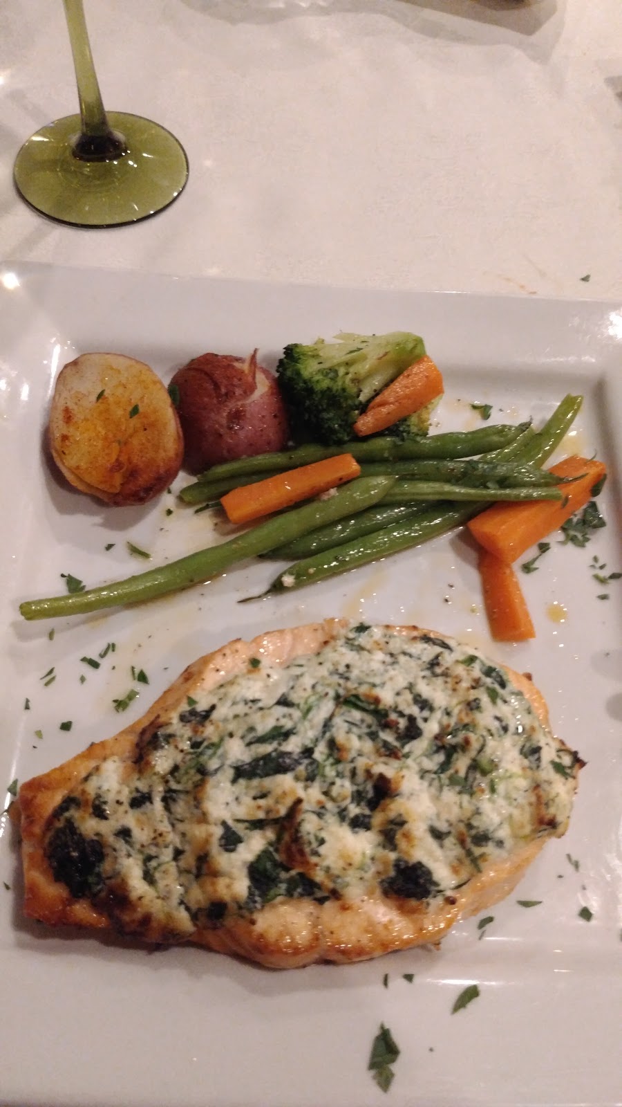 Tre Vigne Restaurant | 7800 Jane St #7, Concord, ON L4K 4R6, Canada | Phone: (905) 738-7566