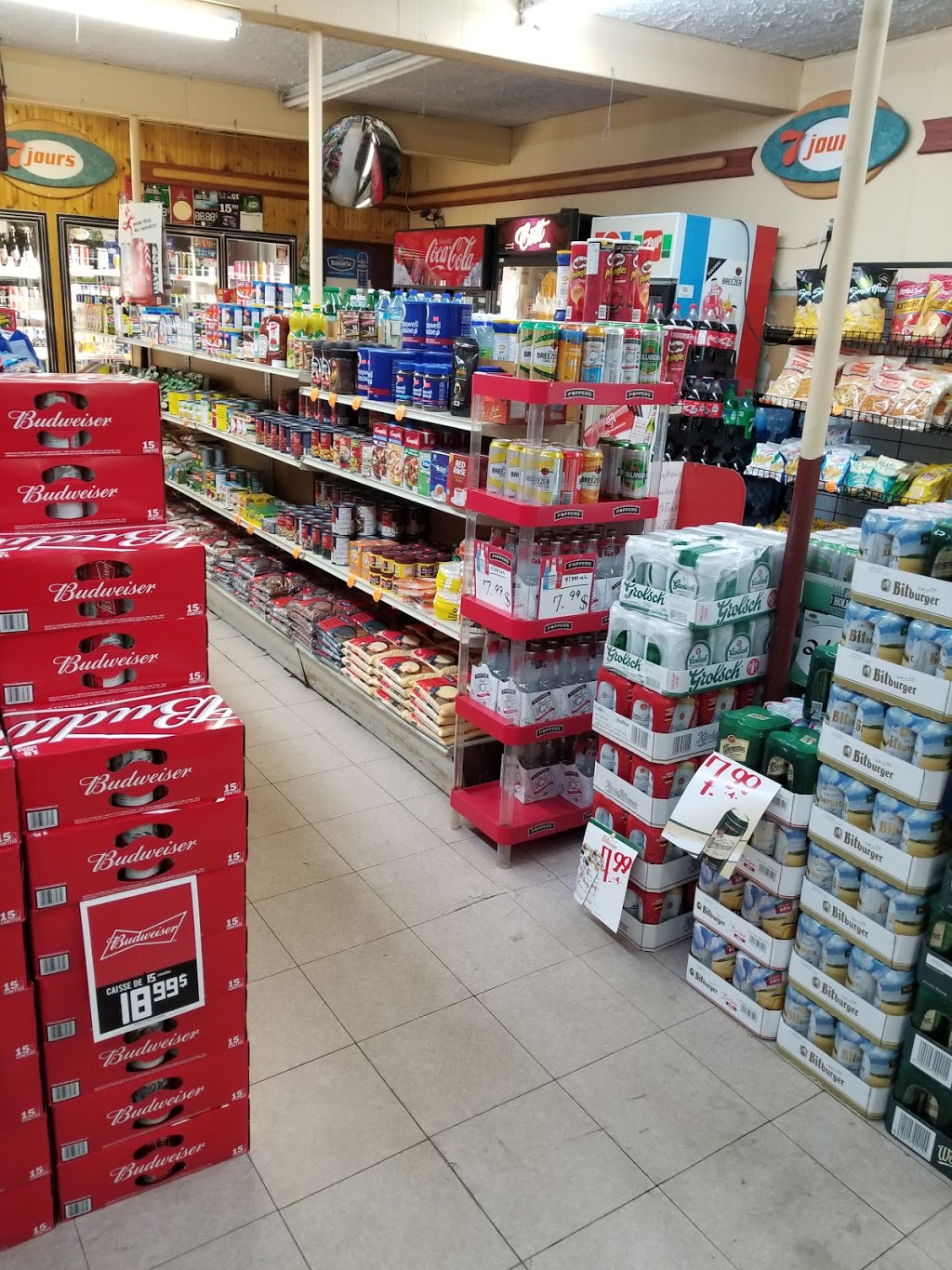 Depanneur J & W Brothers | 360 Boulevard Cartier O, Laval, QC H7N 2K1, Canada | Phone: (450) 669-7351