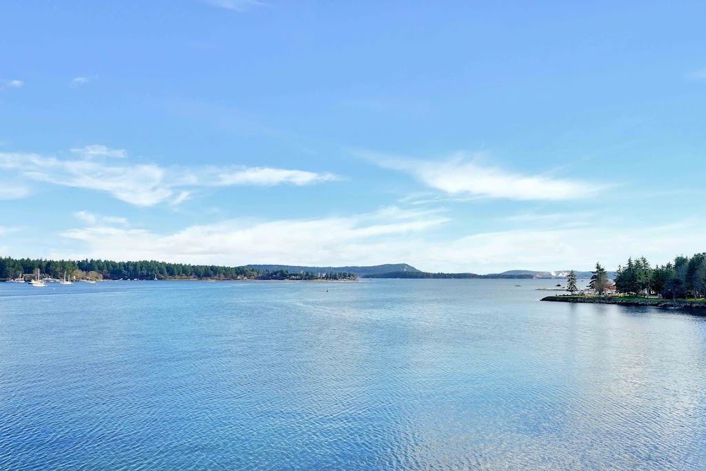 Beach House Apartments | 130 Stewart Ave, Nanaimo, BC V9S 4B9, Canada | Phone: (236) 237-3107