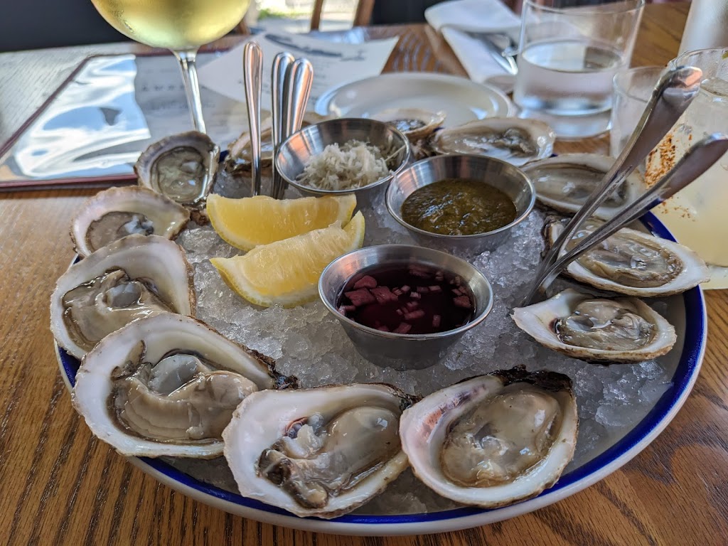 Le Poisson Bleu | 610 Somerset St W, Ottawa, ON K1R 5K4, Canada | Phone: (613) 656-1638