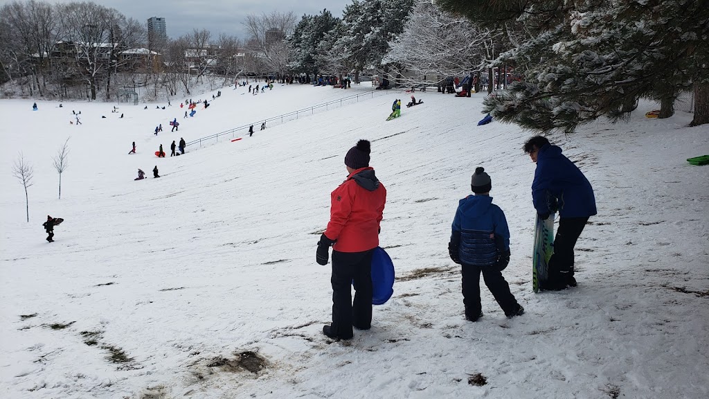 Swansea Community Recreation Centre | 15 Waller Ave, Toronto, ON M6S 4Z9, Canada | Phone: (416) 392-6796