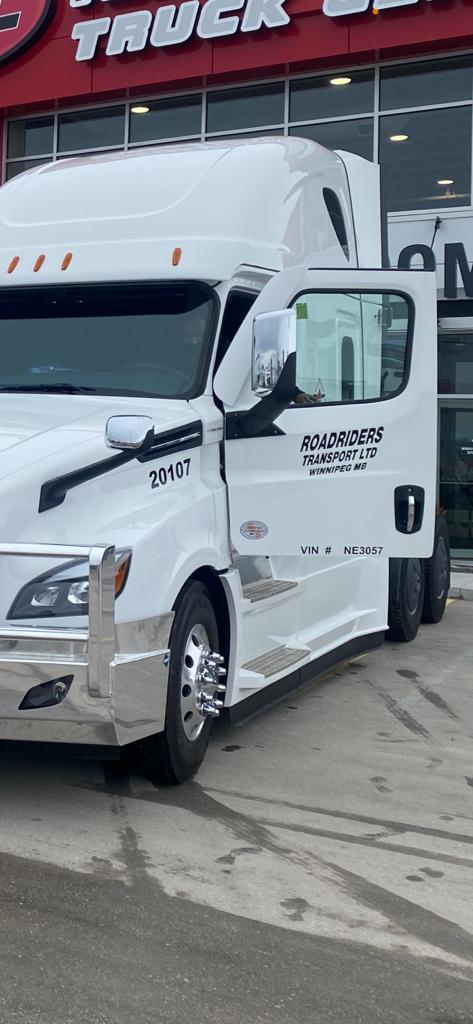 Roadriders Transport Ltd | 86 Golden Boy Ln, Winnipeg, MB R3W 0L9, Canada | Phone: (204) 890-7192